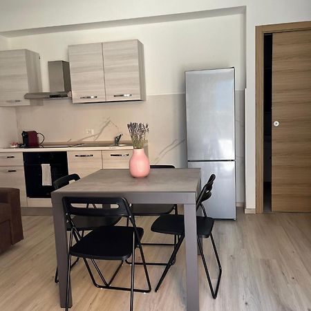Villa Milano Apt. N. 5 Bagian luar foto