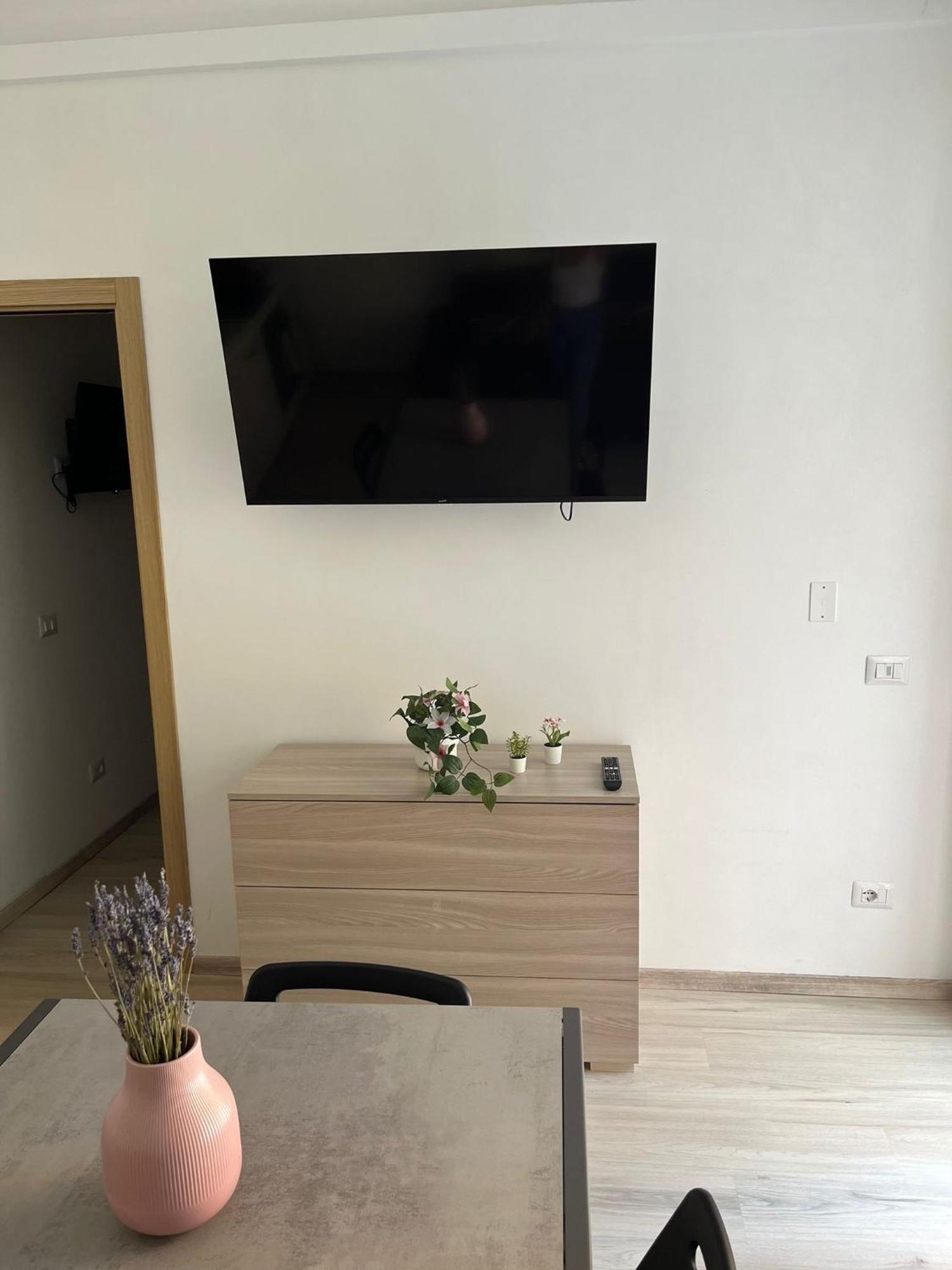 Villa Milano Apt. N. 5 Bagian luar foto